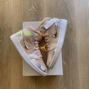 Jordan 1 Mid SE P(HER)SPECTIVE